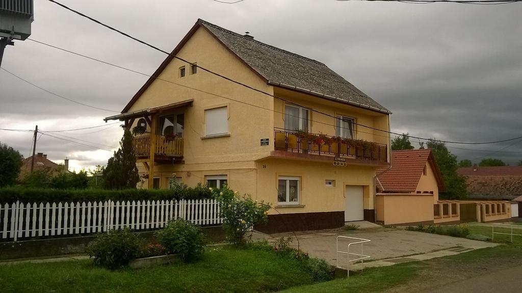 Keletifeny Vendeghaz Hotel Verpelét Buitenkant foto